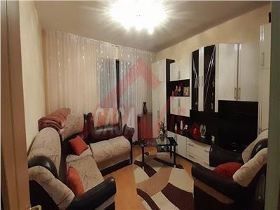 VANDUT !!! Apartament de lux, la parter cu balcon, totul nou, langa hotel Trotus