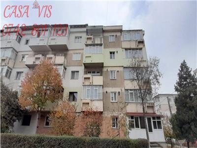 VANDUT !!! Apartament 2 camere str Marasesti, 60 mp utili, etajul 2