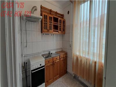 VANDUT !!! Apartament 2 camere decomandat, et 2, langa primaria Onesti