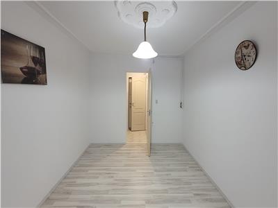 VANDUT !!!  Apartament ieftin, etajul 2 str Liliacului, decomandat