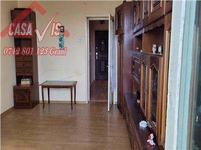 VANDUT !!! Oferta !!!
Apartament 3 camere langa Kaufland, renovat, utilat, mobilat, 59900 euro, negociabil