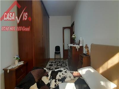 Apartament 3 camere zona Qvartal langa primaria Onesti, stradal catre Oituz