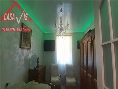 VANDUT !!! Etajul 1 din 2, oferta de lux ultracentral, langa primaria Onesti