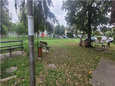VANDUT !!! Etajul 3/9 cu lift, apartament 55 mp simplu, 34500 euro, negociabil