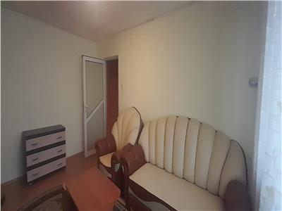 VANDUT !!! Apartament 2 camere la cheie, tot mobilierul nou , etajul 3/4, pret 39500 euro