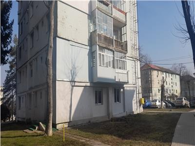 VANDUTA !!! Garsoniera cf 1 la etajul 2, str Republicii cu balcon, langa Flanco