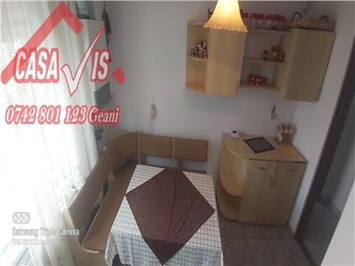 Apartament 2 camere in Onesti str Marasesti, bucatarie foarte mare , etajul 3/4