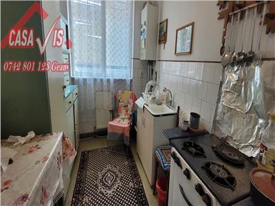 VANDUT !!! Cel mai ieftin apartament de langa primaria Onesti