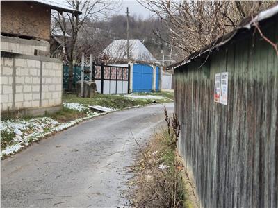 Teren pentru casa 5,9 euro/mp plus curent tras plus o casuta cu cadastru
