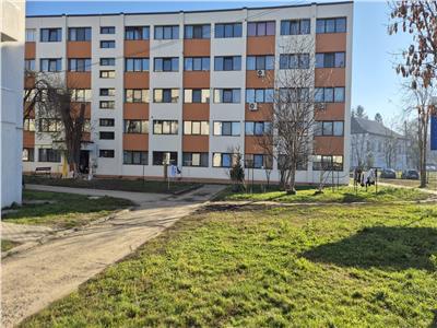 Garsoniera in Onesti etajul 1, str Republicii 39 mp , simpla, 23900 euro, neg