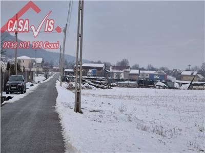 Teren intravilan comuna Casin intre vile la strada