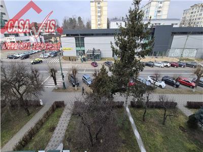 Zona A, cea mai buna din Onesti, exact in fata primariei . Apartament 3 camere in Onesti