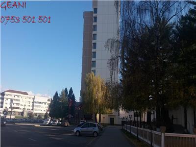 Apartament cu 2 camere, semidecomandat, zona hotel Trotus