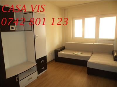 vandut !!! Apartament cu 3 camere, Marasesti