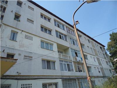 VANDUT !!! Apartament 2 camere langa liceul Nadia Comaneci