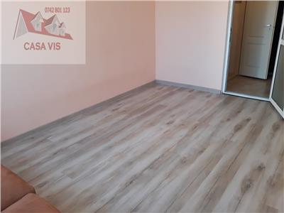 VANDUTA !!Garsoniera cf II in Onesti renovata total, baie, bucatarie ,