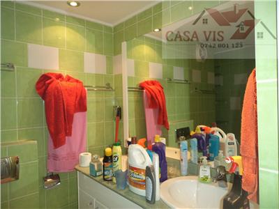 VANDUT !!! Apartament 2 camere decomandat, centru, 60 mp, balcon 7 m