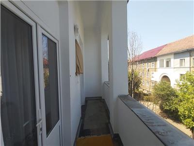 VANDUT !!! Apartament 2 camere, decomandat, 60 mp, langa primarie