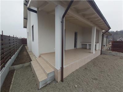 VANDUT !!! Etajul 1, apartament 4 camere 100 mp