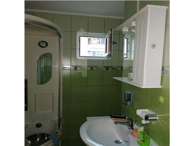 VANDUT !!! Zona de jos, bloc nou, etajul 2, apartament 3 camere,