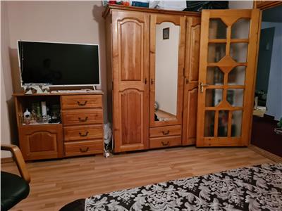 Vandut !!! Apartament 3 camere decomandat, bloc nou, situat in zona de jos a orasului