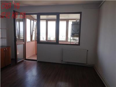 VANDUTA !!! Garsoniera cf1 cu balcon situata in zona centrala, rest de plata 6 luni fara dobanda. Casa Vis Onesti si www.casavis.ro