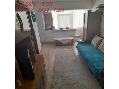 VANDUT !!! Apartament cu 3 camere decomandat, ultracentral, cu balcon  Casa Vis Onesti si www.casavis.ro